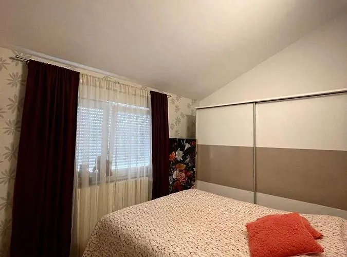 Papa's Place Apartman *
